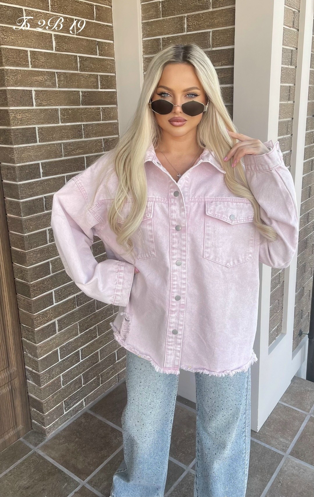 рубашка джинсовая оверсайз,рубашка женская джинсовая оверсайз,джинсовые рубашки женские,женская рубашка,розовая джинсовка