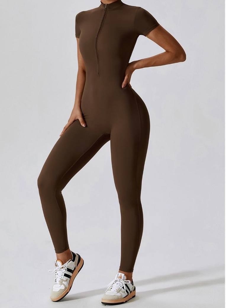 спортивный женский облегающий комбинезон,женский спортивный комбинезон,спортивный комбинезон alo yoga,спортивный комбинезон для йоги,спортивный комбинезон для фитнеса