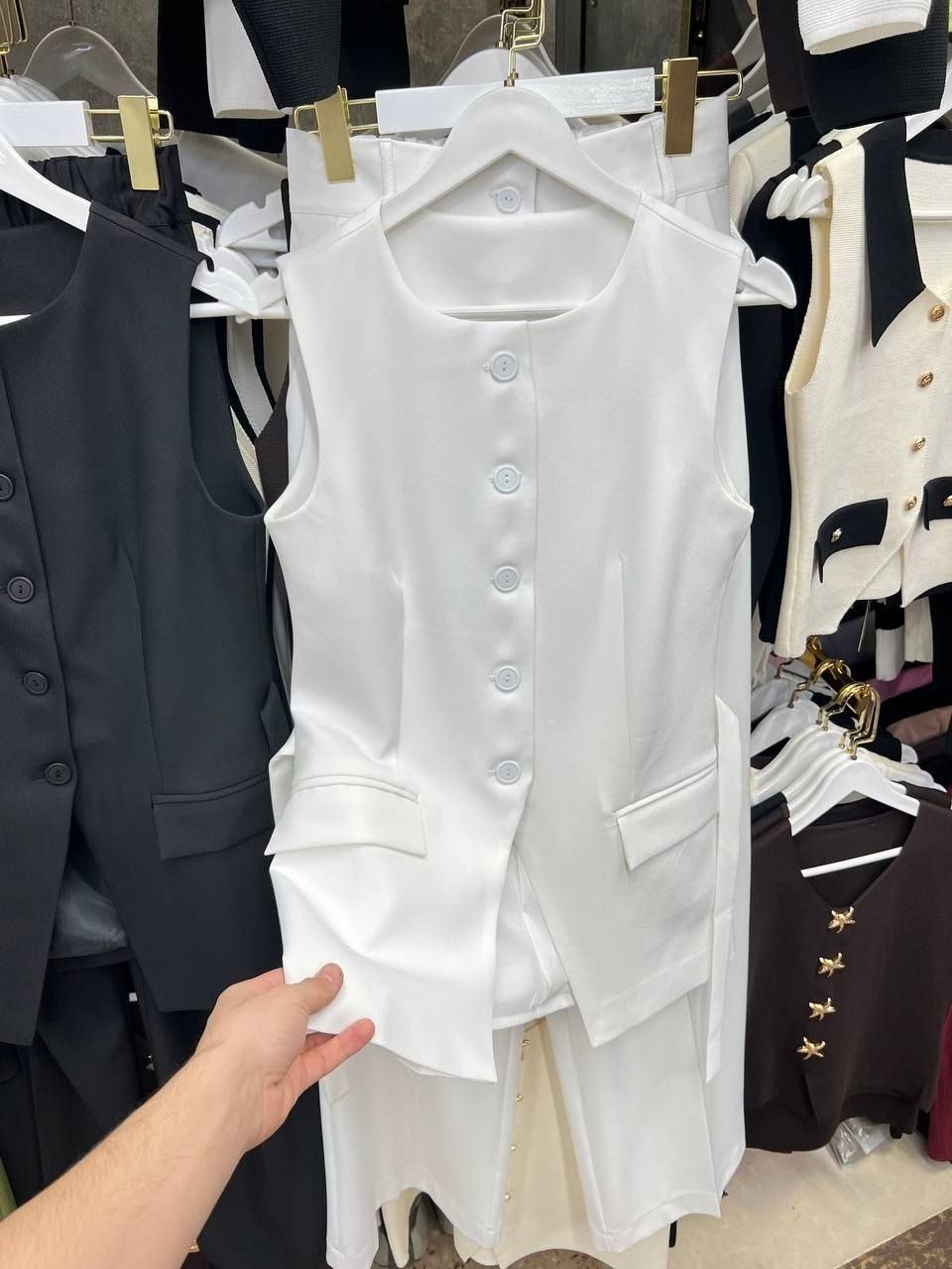 женские жилеты,жилет,брючный костюм с жилетом,жилет из костюмной ткани,зеленый жилет