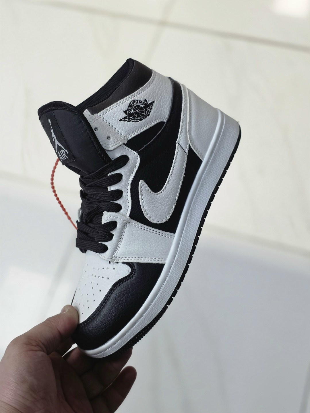 кроссовки nike air jordan retro 1,зимние кроссовки nike air jordan 1,кроссовки nike air jordan 1,кроссовки nike air jordan 1 retro high,кроссовки мужские nike air jordan 1