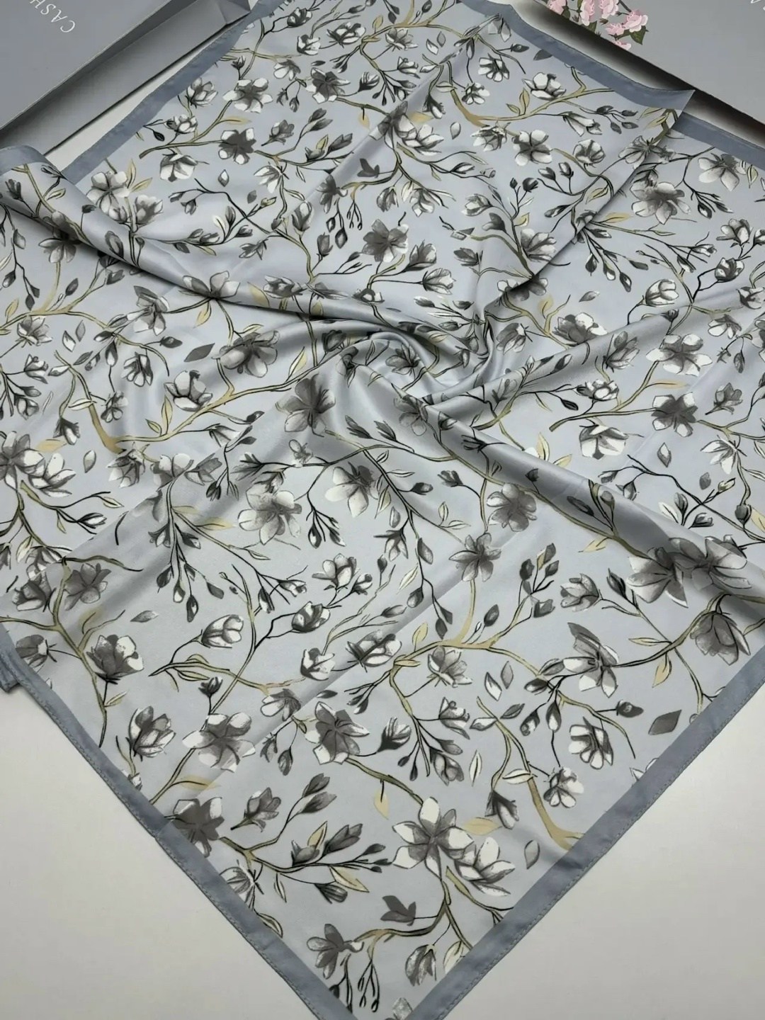 платок шелковый,платок женский,платок шелковый женский,атласный платок,платок