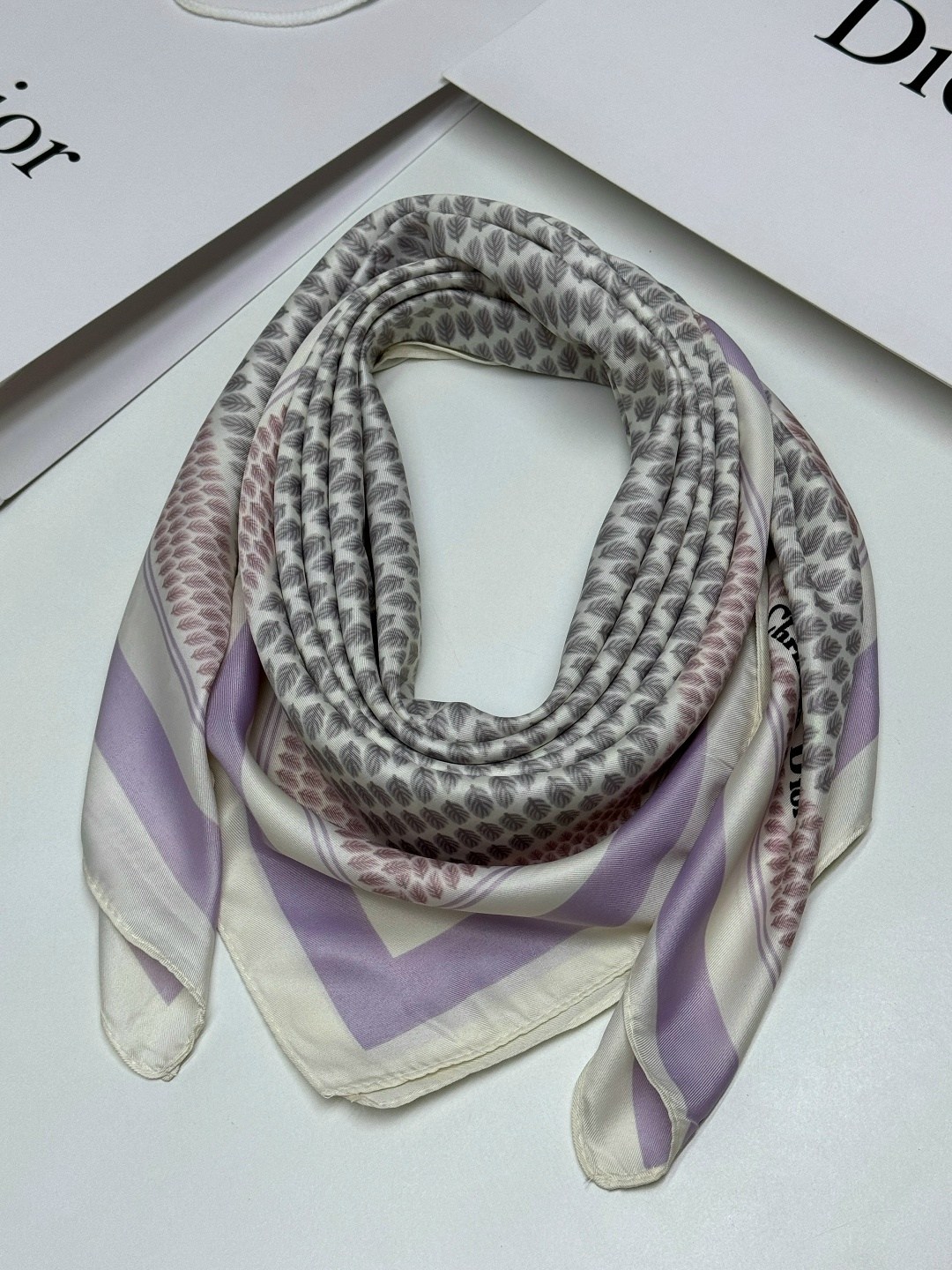 платки диор,платки шелковые нм шарфы,шарф платок шелковый,шарф диор женский,платки шелковый на голову и шею