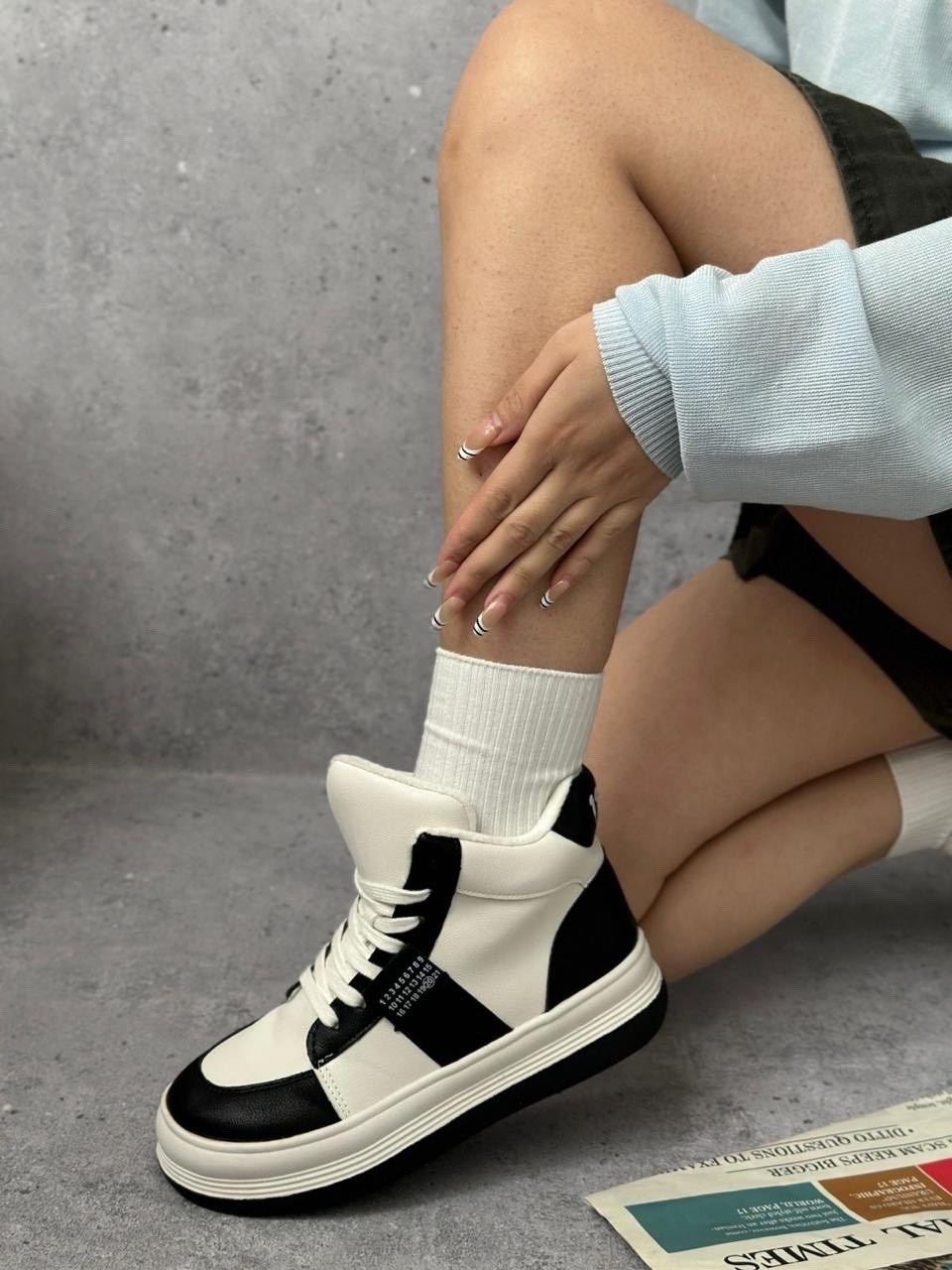 зимняя женская ,зимние женские кроссовки,,женские кроссовки, женская