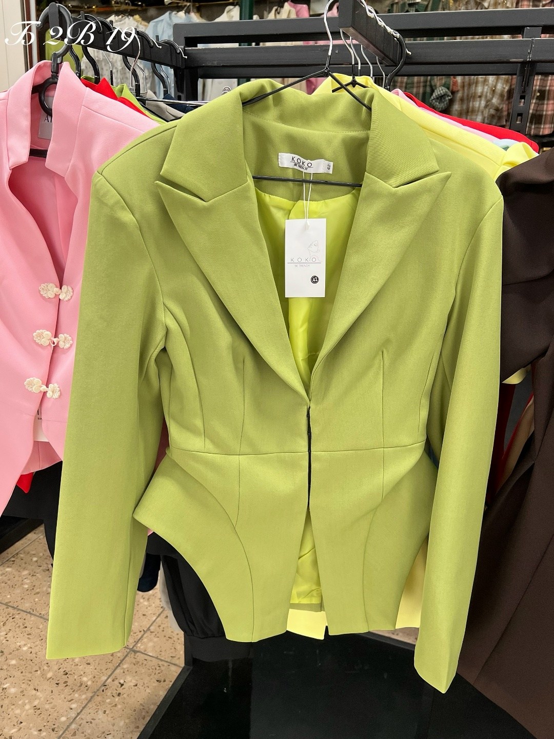 модные жакеты,жакет,женские жакеты,жакет с баской,приталенный жакет