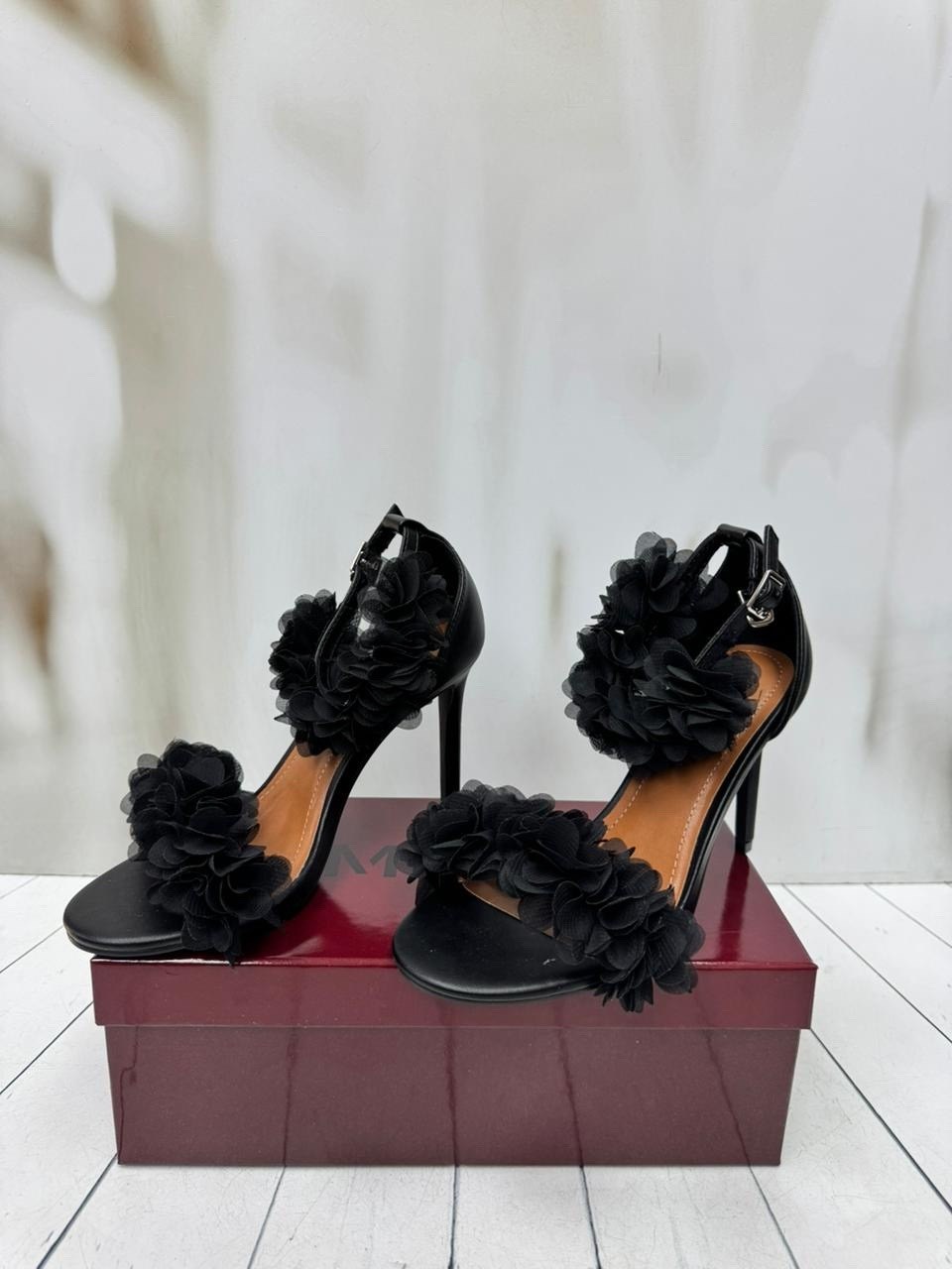 ,босоножки на каблуках,женские босоножки,черные босоножки,замшевые босоножки