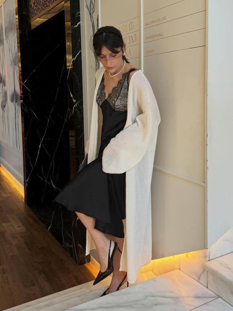 майка с кружевами,топ шелковый с кружевом,топ с кружевом,шелковый топ,топ в бельевом стиле с кружевом