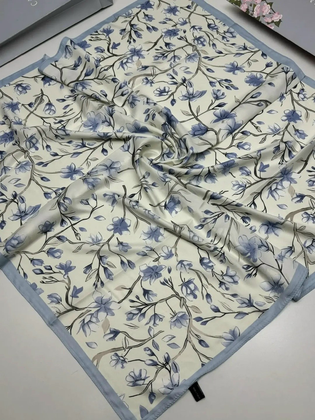 платок шелковый,платок женский,платок шелковый женский,атласный платок,платок