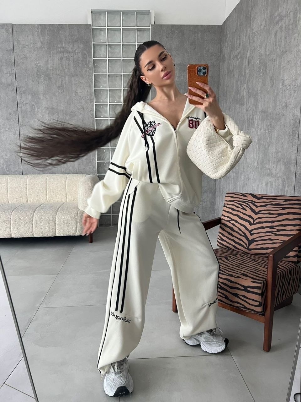 спортивные брюки,cпортивные штаны женские,спортивные штаны,брюки белые,широкие брюки