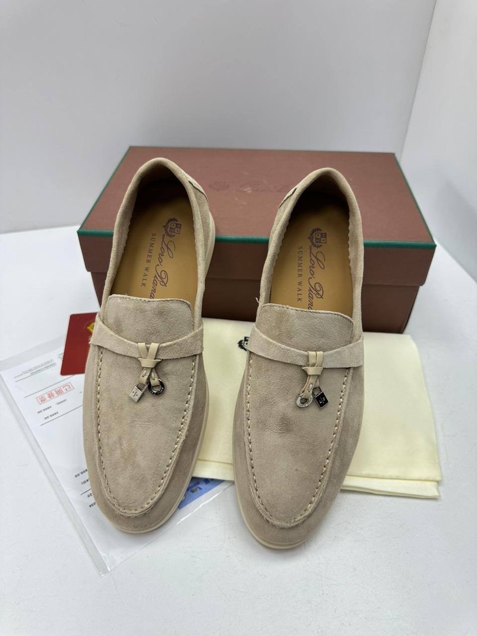 замшевые женские лоферы loro piana,лоферы loro piana,лоферы из натуральной замши loro piana premium shoes,лоферы loro piana summer charms walk бежевые,лоферы женские loro piana