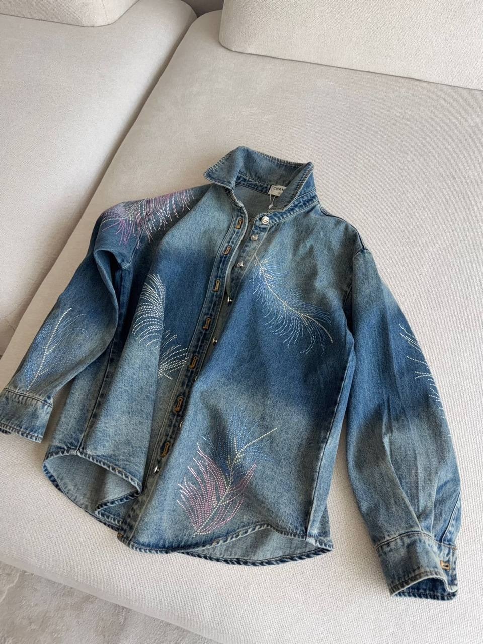 джинсовая куртка,женская джинсовая куртка,дизайн женской джинсовой куртк,модные джинсовые куртки,джинсовая куртка с принтом