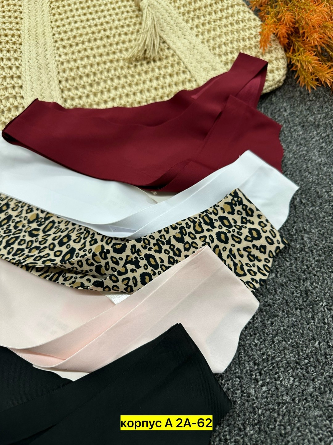 комплект женского нижнего белья,женская нижнее белье,топик женский нижнее белье,белье бесшовное комплект,нижнее белье комплект топик