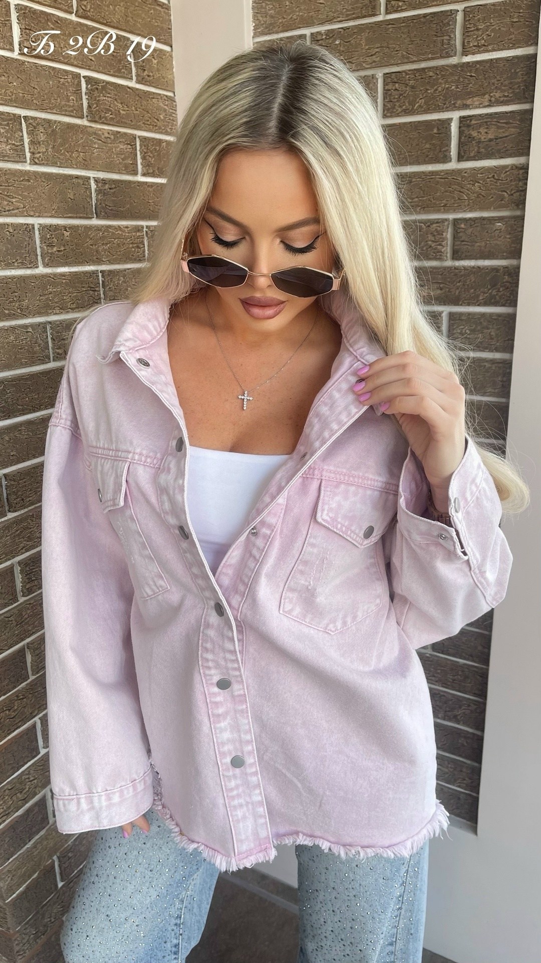 рубашка джинсовая оверсайз,рубашка женская джинсовая оверсайз,джинсовые рубашки женские,женская рубашка,розовая джинсовка