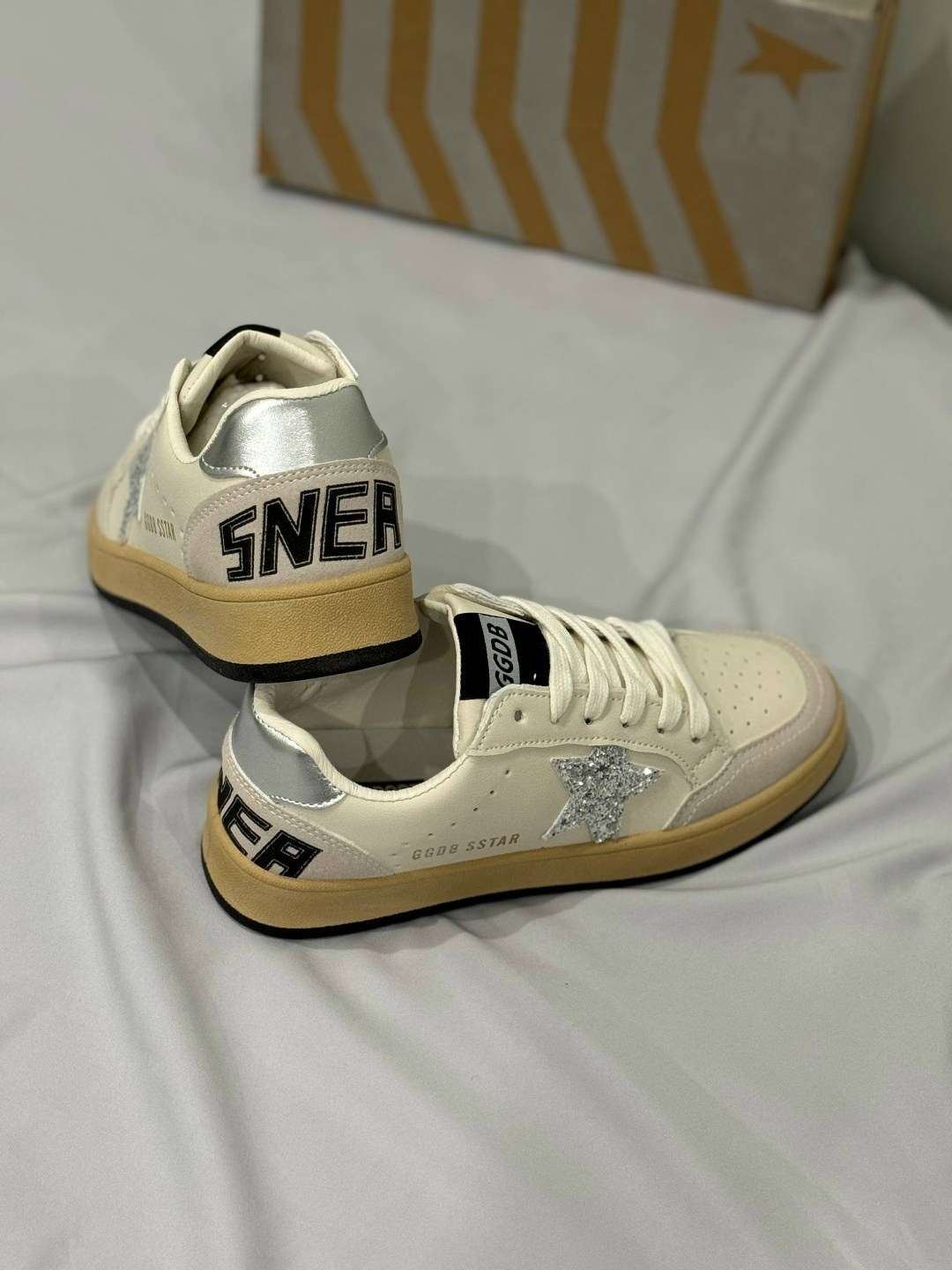 кроссовки ball star черного и белого цвета golden goose,golden goose лаковые кроссовки,,кеды golden goose,golden goose кеды hi star на платформе черный