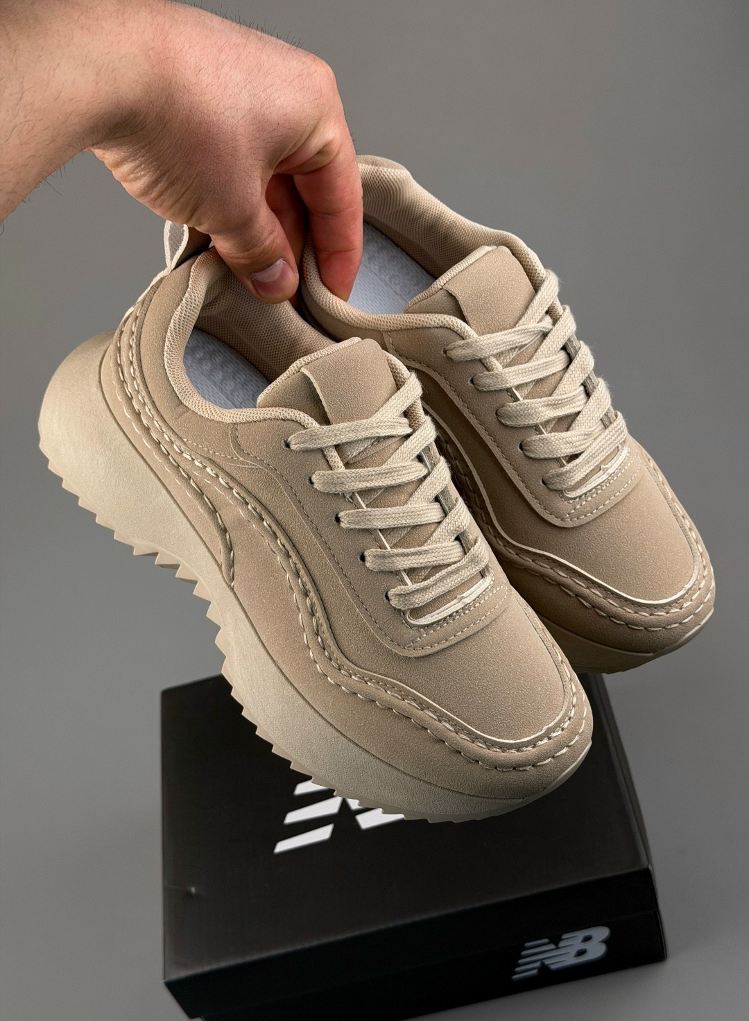 ,кроссовки женские,бежевые кроссовки,повседневные кроссовки,кроссовки женские замшевые