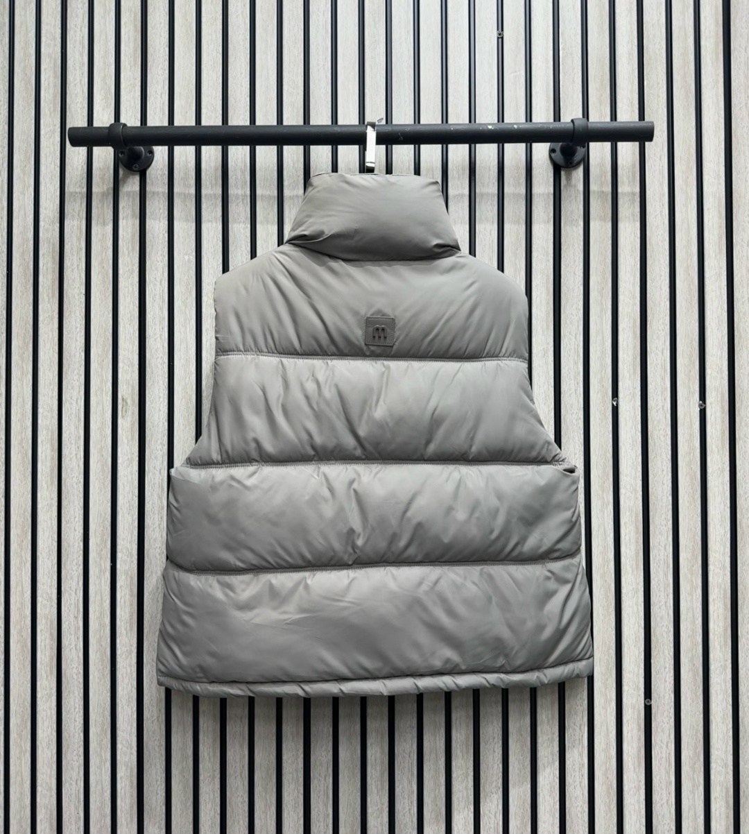 женская жилетка,жилет женский теплый,женский жилет,жилет коричневый,жилет утепленный женский