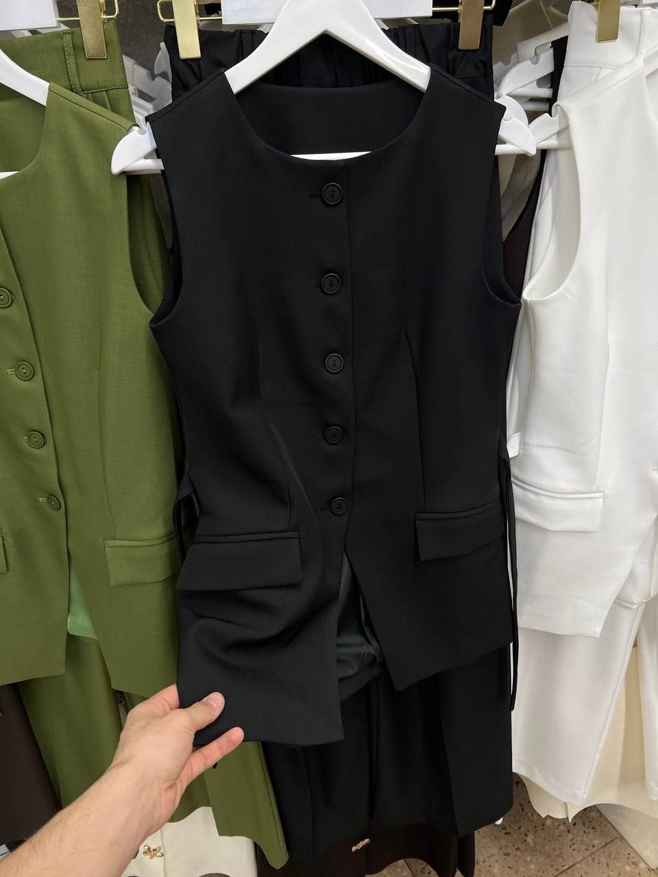 женские жилеты,жилет,брючный костюм с жилетом,жилет из костюмной ткани,зеленый жилет