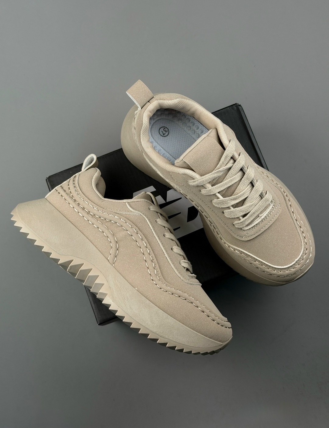 ,кроссовки женские,бежевые кроссовки,повседневные кроссовки,кроссовки женские замшевые