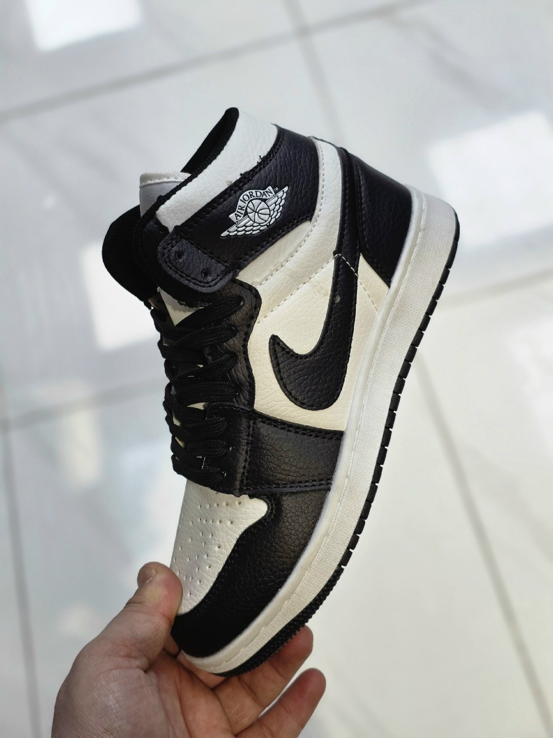 кроссовки nike air jordan retro 1,зимние кроссовки nike air jordan 1,кроссовки nike air jordan 1,кроссовки nike air jordan 1 retro high,кроссовки мужские nike air jordan 1