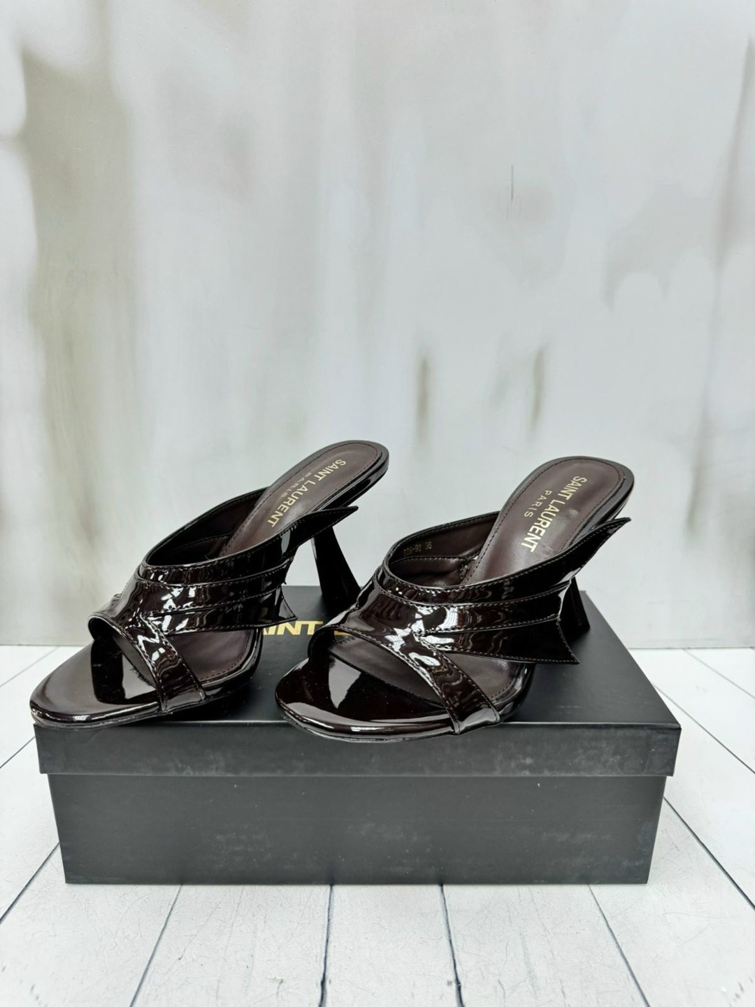 ,женские босоножки,босоножки ysl,босоножки saint laurent,обуви