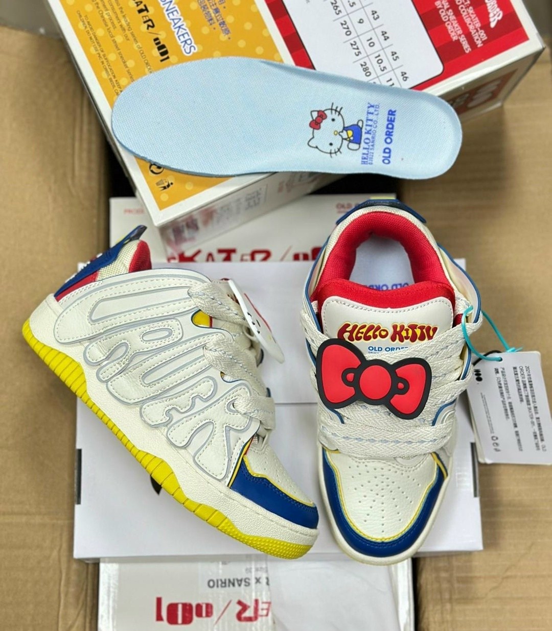 кроссовки old order hello kitty,олд ордер кроссовки хеллоу китти,кроссовки хеллоу китти,old order кроссовки с хеллоу китти,кроссовки sanrio