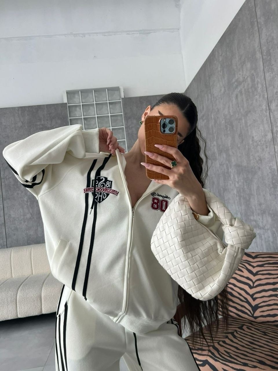 спортивные брюки,cпортивные штаны женские,спортивные штаны,брюки белые,широкие брюки