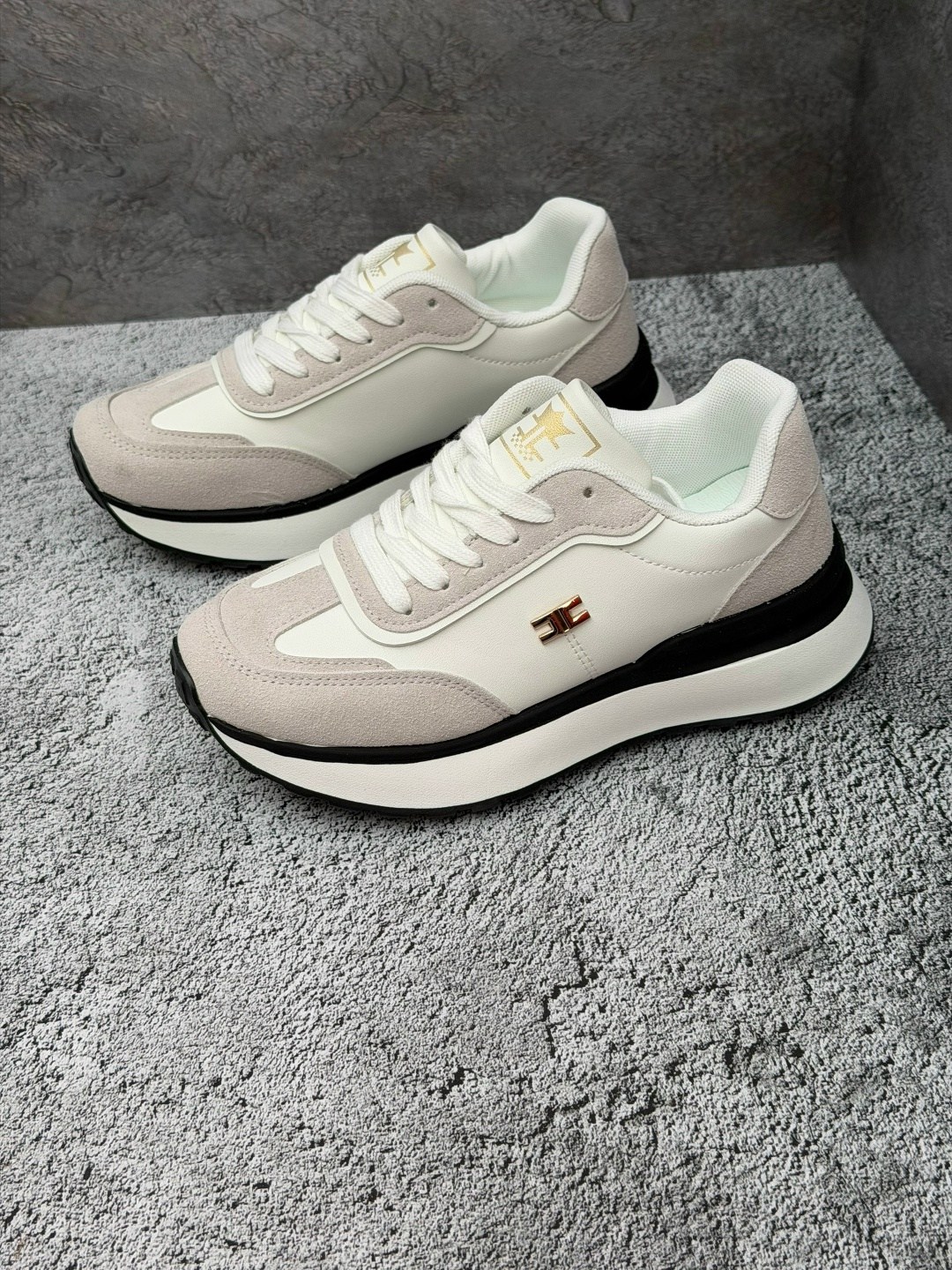 ,кроссовки женскиe,кроссовки замшевые,повседневные кроссовки,стильные кроссовки