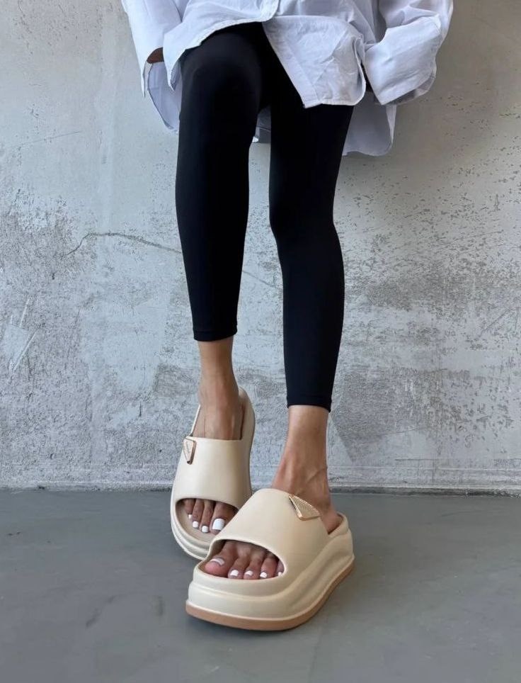 шлепанцы женские,женские босоножки,босоножки шлепанцы платформе женские летние беж,женские летние босоножки-сабо-шлепки на платформе,женские летние босоножки-шлепанцы-саббо на высокой платформе