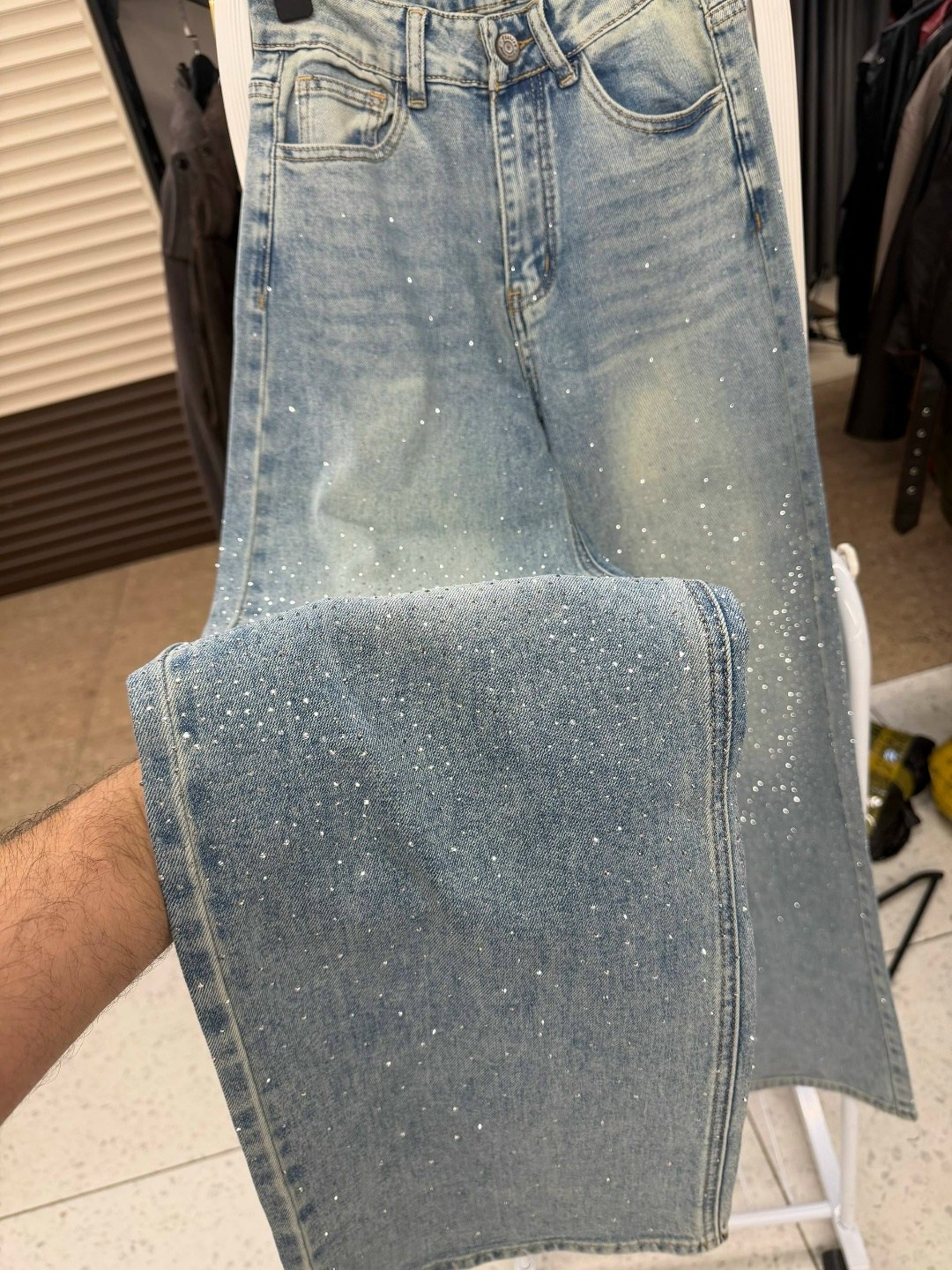 джинсы со стразами женские,джинсы со стразами,женские джинсы,джинсы модные,джинсы штаны