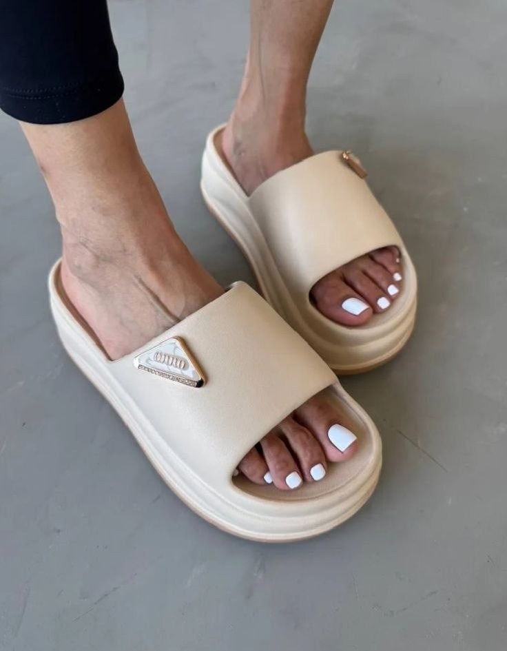 шлепанцы женские,женские босоножки,босоножки шлепанцы платформе женские летние беж,женские летние босоножки-сабо-шлепки на платформе,женские летние босоножки-шлепанцы-саббо на высокой платформе