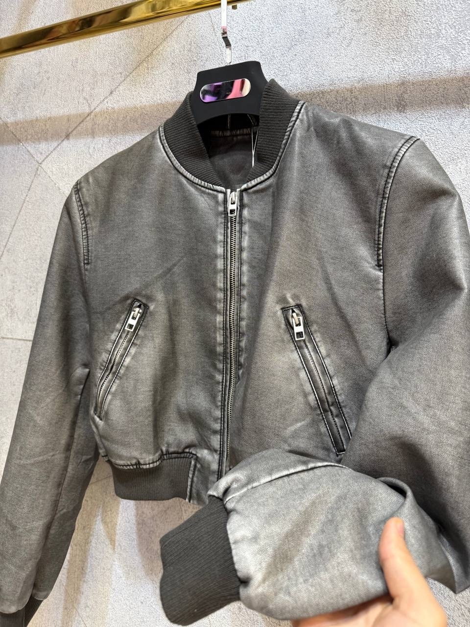 кожаная куртка бомбер женская,куртка кожаная женская,кожаная куртка,кожаная куртка бомбер,женская куртка-бомбер из искусственной кожи