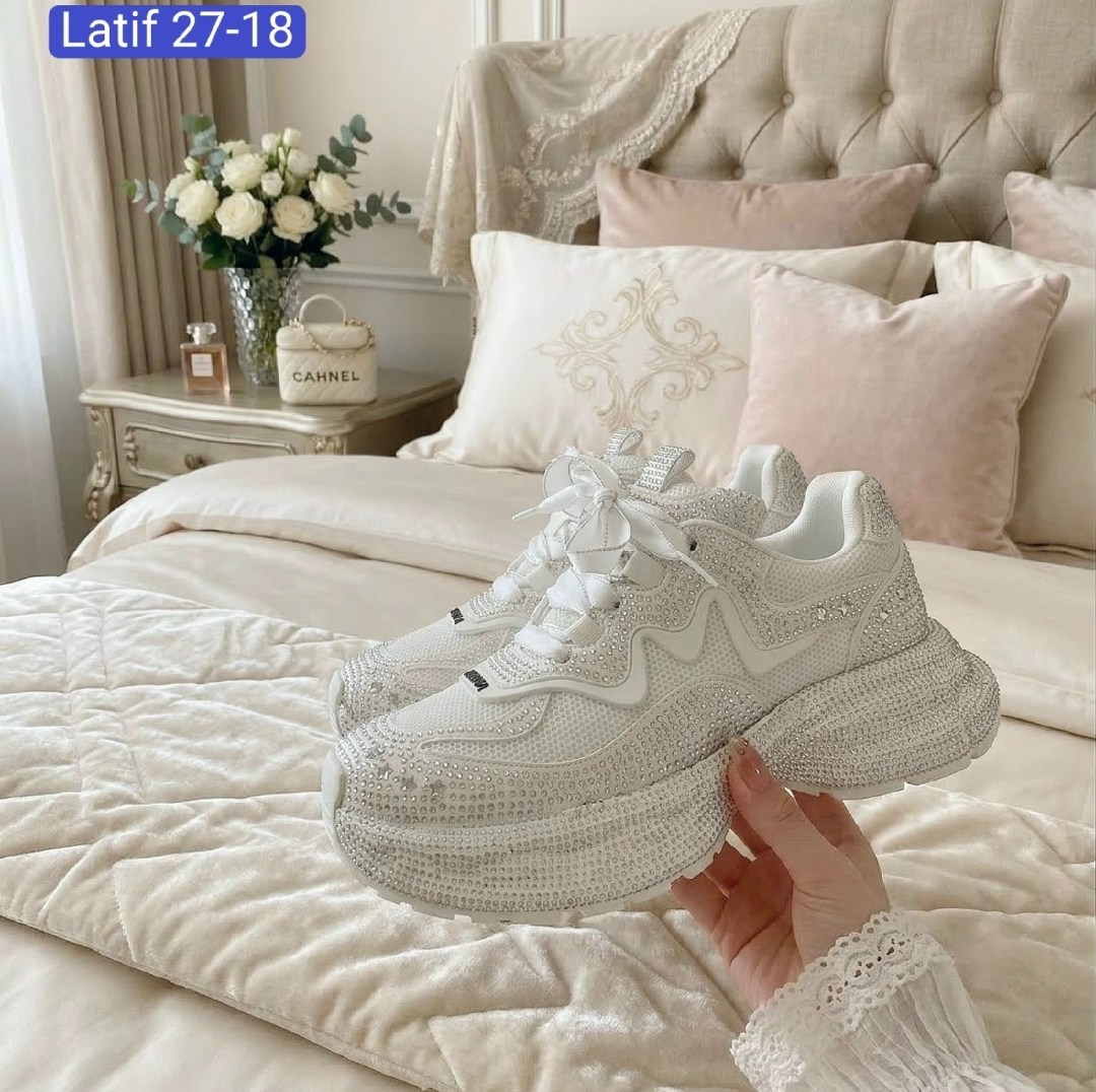 ,женские кроссовки,женские кроссовки на платформе,спортивная ,массивные кроссовки