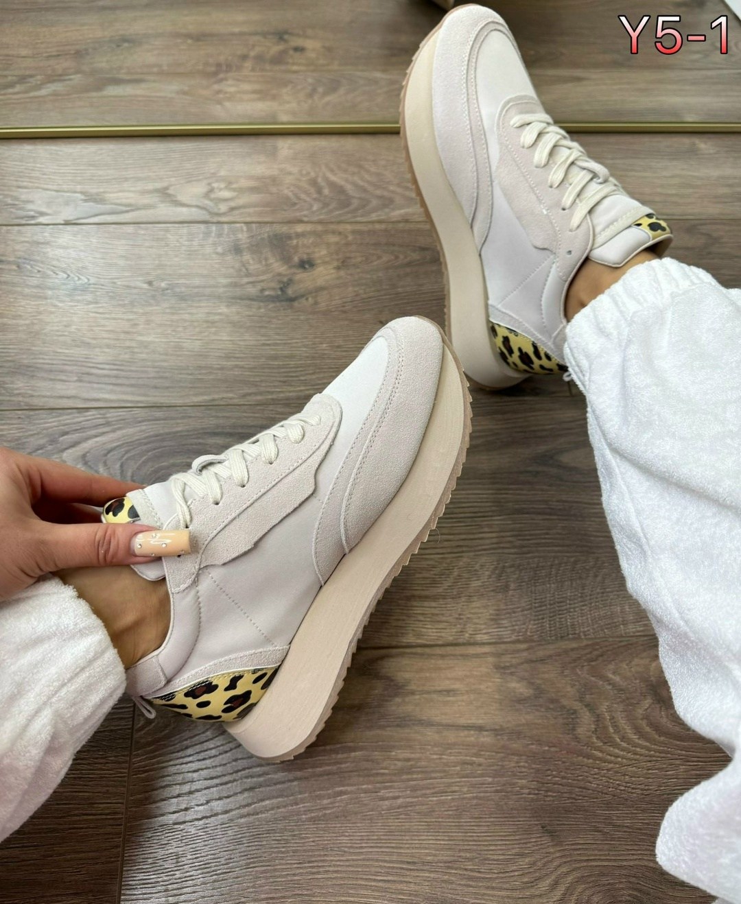 женские кроссовки,,стильные кроссовки,кроссовка, женская