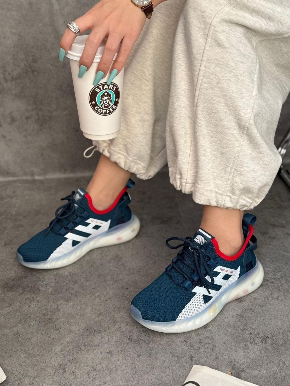 красные кроссовки,дышащие кроссовки,кроссовки,спортивная ,спортивные кроссовки