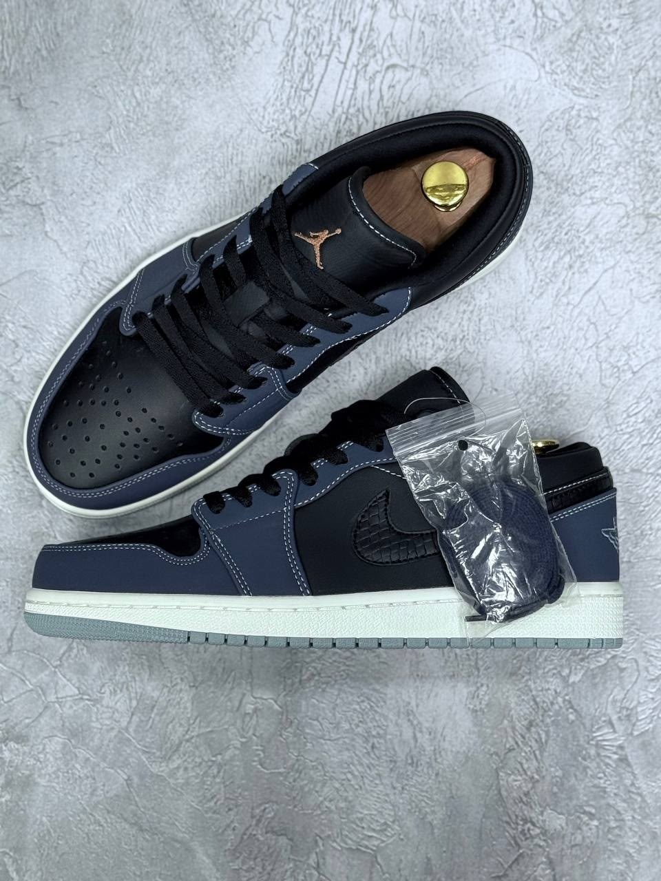 кроссовки nike air jordan 1 low,nike air jordan 1 low midnight navy,nike air jordan 1 low se craft obsidian,nike air jordan 1 low sb midnight navy,air jordan 1 low wmns black blue aqua