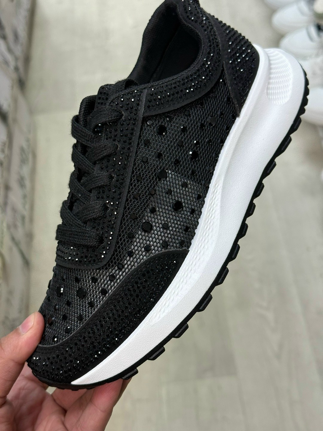 ,женские кроссовки,черные кроссовки,кроссовка,женская