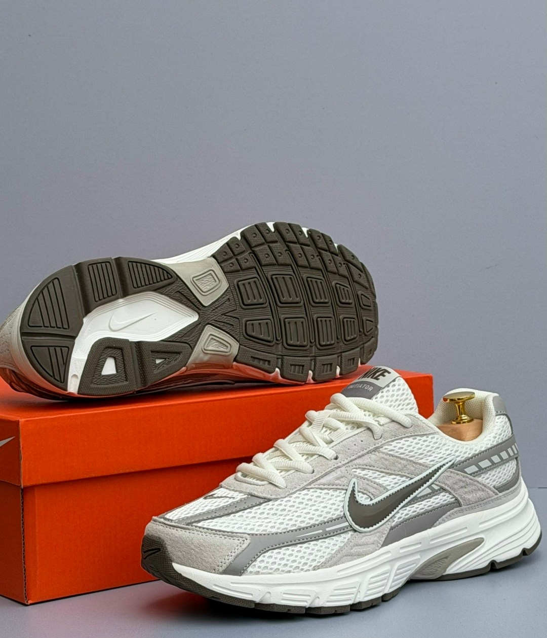 кроссовки nike initiator,кроссовки мужские nike initiator бежевые,мужские беговые кроссовки initiator от finish line nike бежевый,кросівки чоловічі nike initiator white brown,кроссовки для фитнеса nik