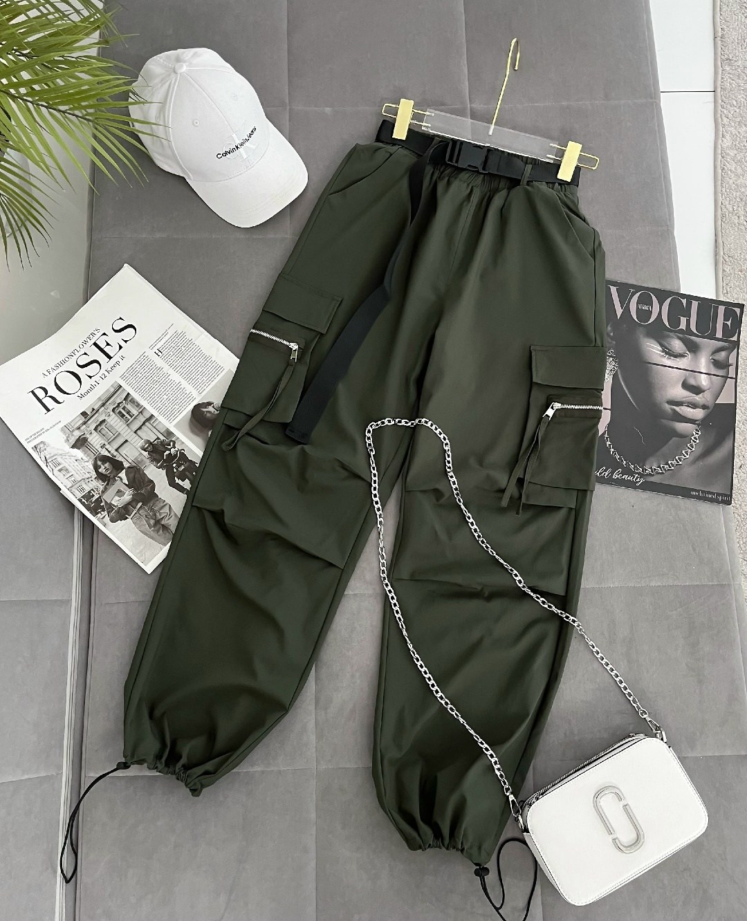 женские шаровары 2026 модные брюки-джоггеры в стиле панк с карманами и цепочкой,женские шаровары 2026 модные брюки-джоггеры в стиле панк с карманами и цепочкой,джоггеры с карманами,брюки джоггеры с ка