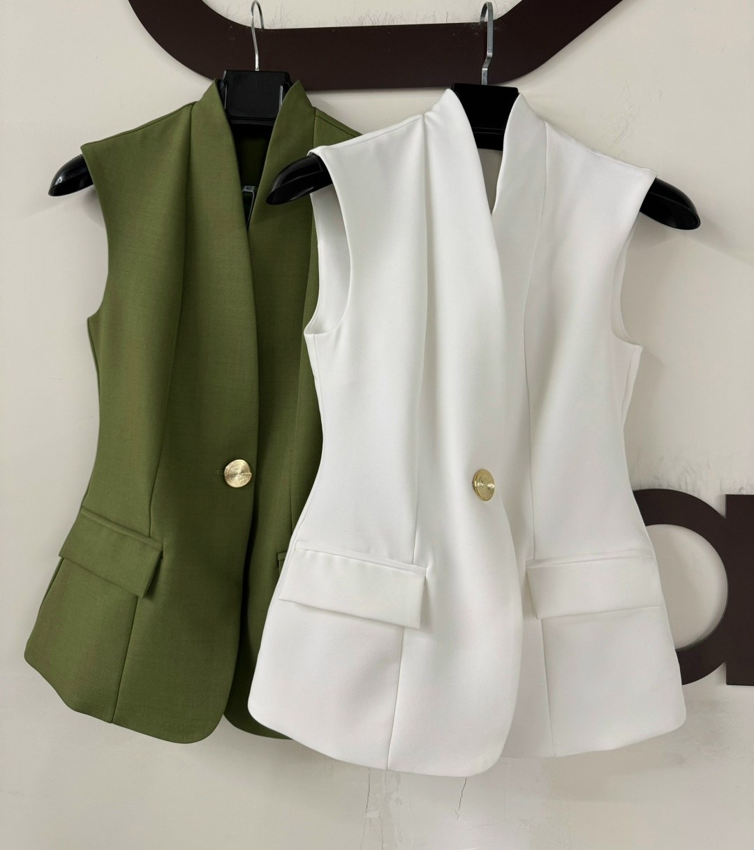 жилетка женская,красный жилет,женский жилет,жилет приталенный,жилет