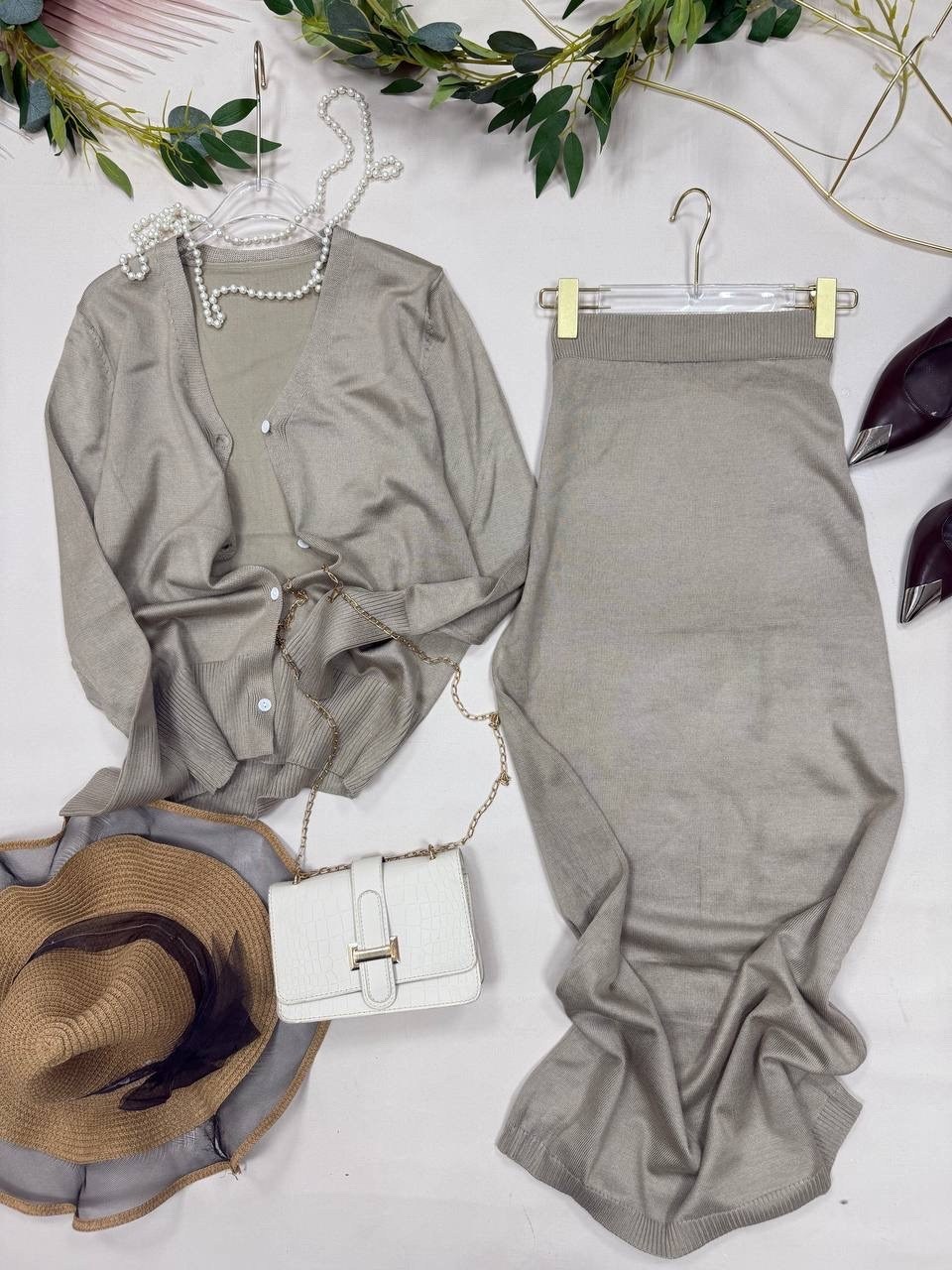 элегантные костюмы,вязаные костюмы,вязанный костюм с юбкой,костюм трикотажный,костюм с юбкой