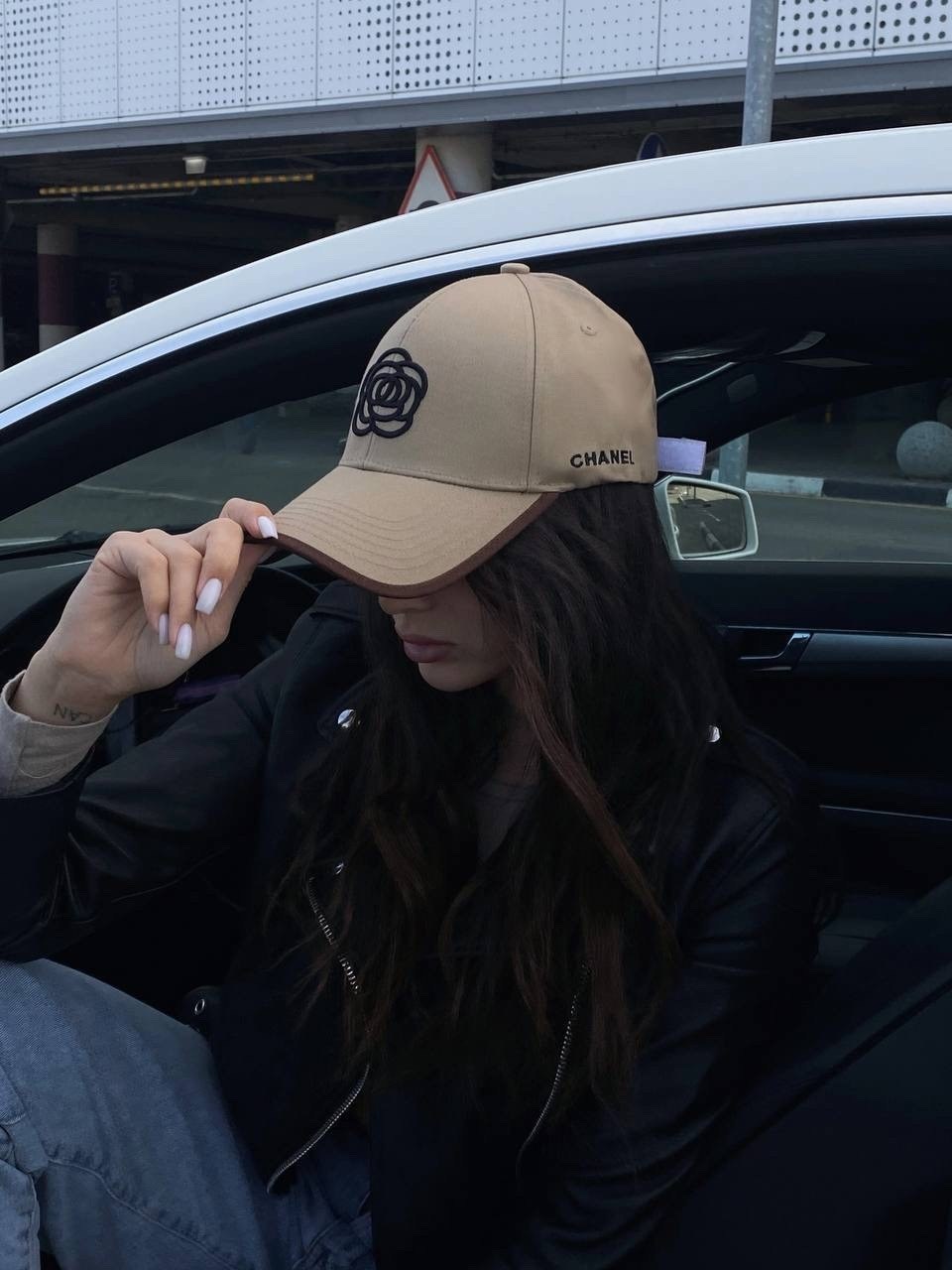 кепка бейсболка женская chanel,кепи бейсболка chanel dolce vita,кепка бейсболка весенняя-летняя с козырьком premium 1:1 ng boutique,стильная бейсболка,кепка бейсболка женская chanel цвет белый бриллиа