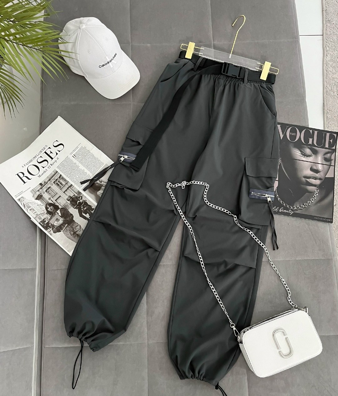 женские шаровары 2026 модные брюки-джоггеры в стиле панк с карманами и цепочкой,женские шаровары 2026 модные брюки-джоггеры в стиле панк с карманами и цепочкой,джоггеры с карманами,брюки джоггеры с ка