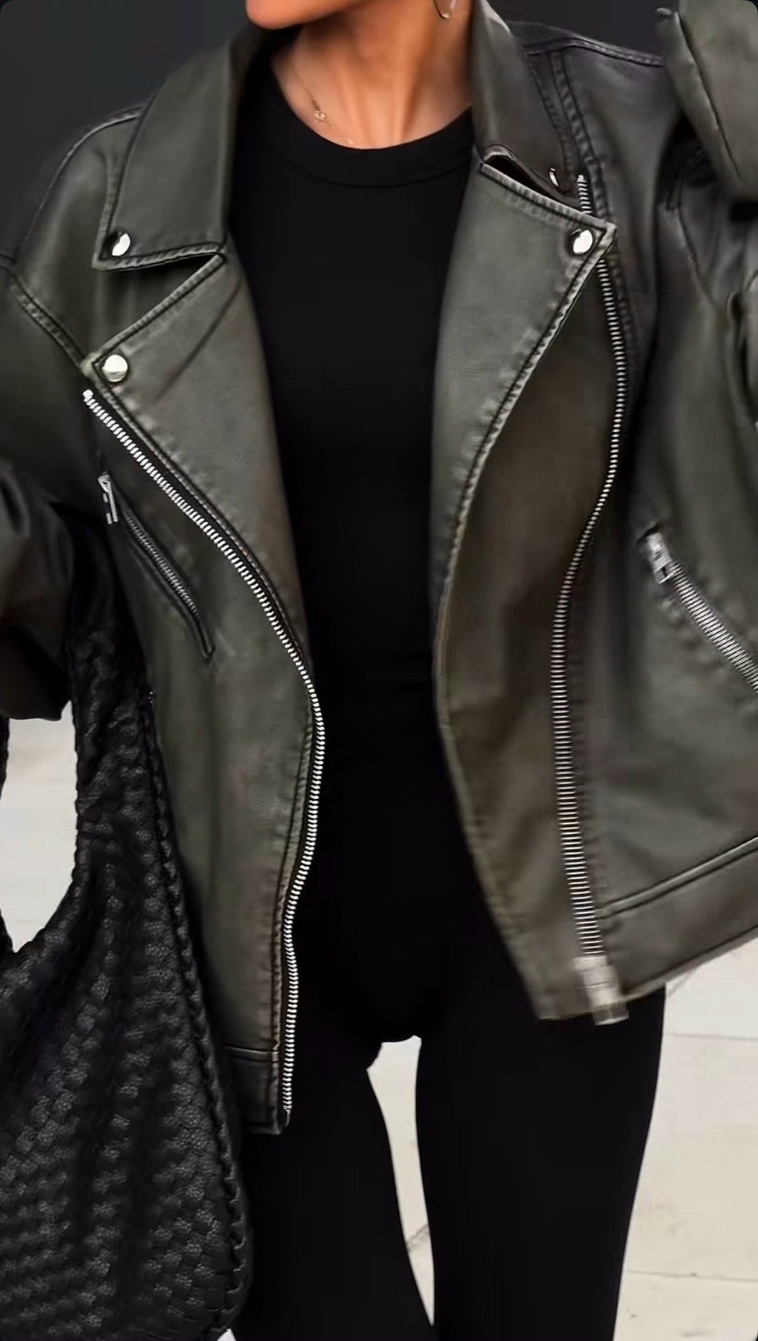 кожаная куртка,куртка косуха,женская кожаная куртка косуха оверсайз,кожаная куртка косуха,куртка косуха женская