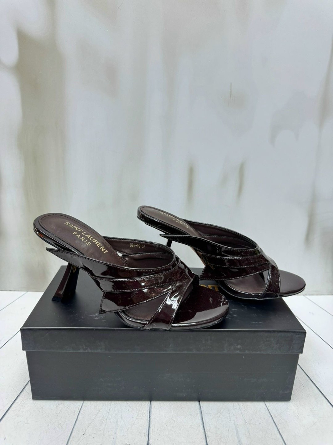 ,женские босоножки,босоножки ysl,босоножки saint laurent,обуви