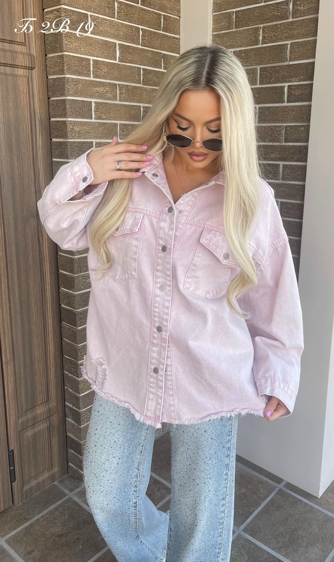 рубашка джинсовая оверсайз,рубашка женская джинсовая оверсайз,джинсовые рубашки женские,женская рубашка,розовая джинсовка