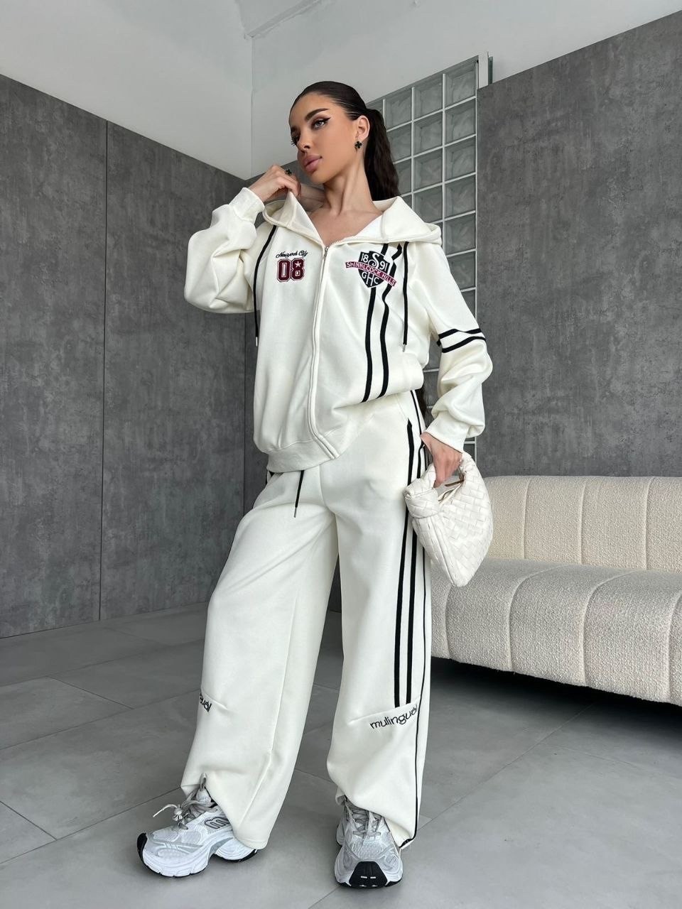спортивные брюки,cпортивные штаны женские,спортивные штаны,брюки белые,широкие брюки