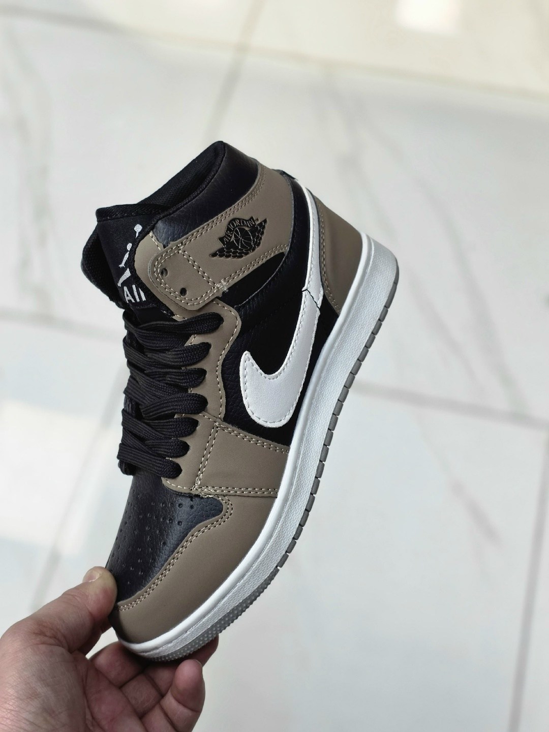 кроссовки nike air jordan retro 1,зимние кроссовки nike air jordan 1,кроссовки nike air jordan 1,кроссовки nike air jordan 1 retro high,кроссовки мужские nike air jordan 1