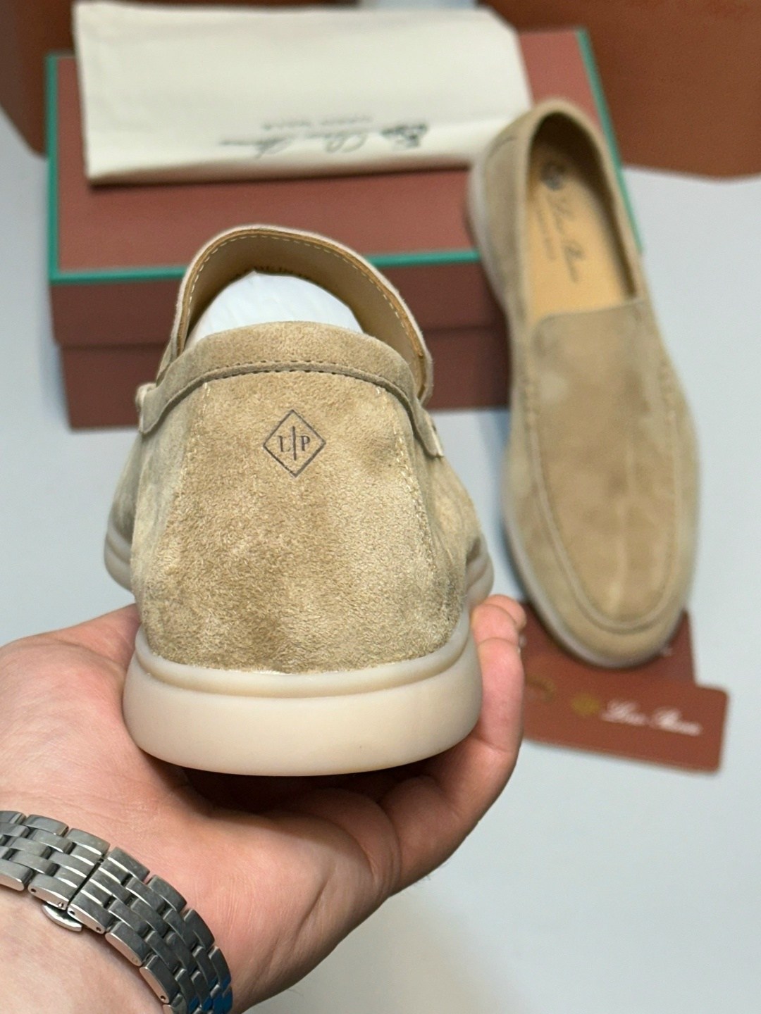 лоферы loro piana,loro piana мужские лоферы,лоферы натуральная замша loro piana,замшевые бежевые лоферы loro piana,женские лоферы замшевые в стиле loro piana