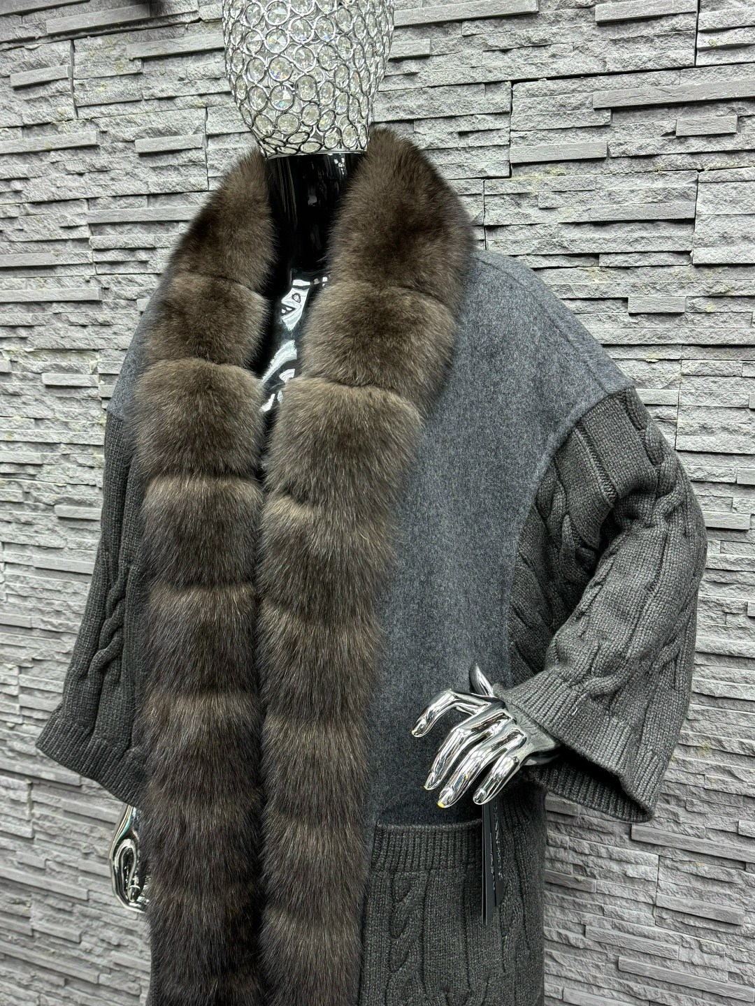 кардиган из кашемира,кардиган с соболем,кардиган с мехом,меховое пальто,пальто с мехом