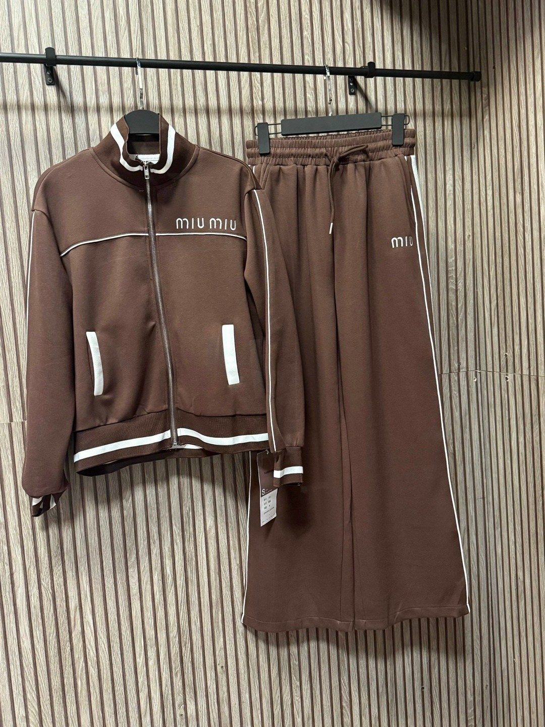 костюм спортивный,стильные костюмы,женский спортивный костюм,спорт костюм,стильные женские костюмы