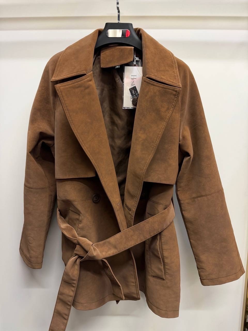 классическая коричневая замшевая женская куртка с поясом,замшевая куртка,шикарная двубортная замшевая куртка с поясом для женщин,куртка из натуральной замши,пальто искусственная замша